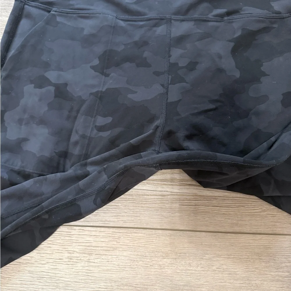 lululemon athletica Black Camo joggers - Picture 2 of 4